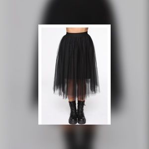 Tara Tuelle Midi Skirt